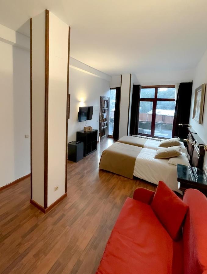 Hotel Amoretes La Molina  Zewnętrze zdjęcie